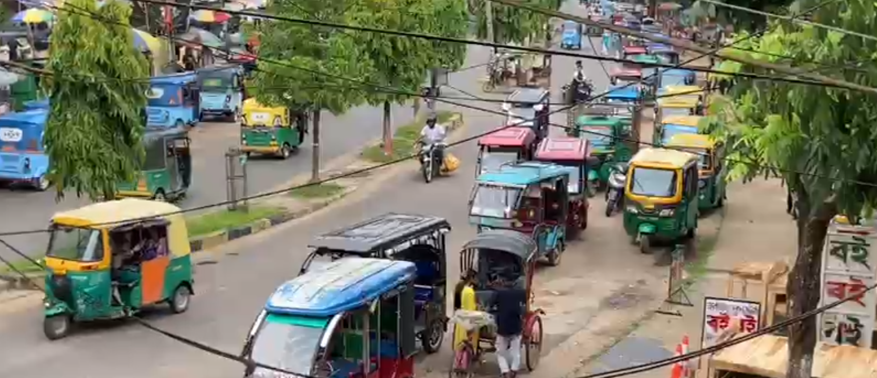অবৈধ পার্কিংয়ে নাজেহাল তেলিয়ামুড়া, জাতীয় সড়কে নিত্যদিনের যানজটে ক্ষুব্ধ সাধারণ মানুষ