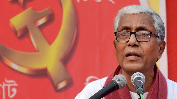 মামলা বা ভয় দেখিয়ে বিরোধীদের কাবু করা যাবে না: মানিক সরকার!